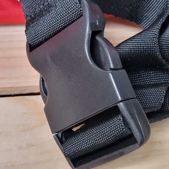 Stranger Things Red Fanny Pack w/ 2 Patches NWT - Picture 5 of 8